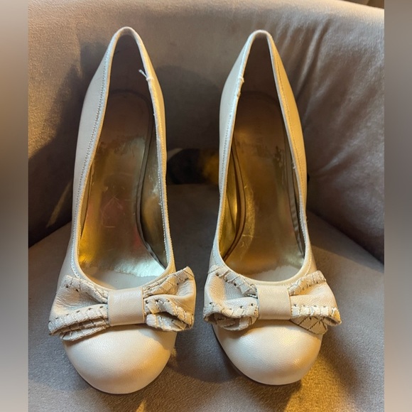 Nine West Cream Bow Heels - Picture 1 of 7